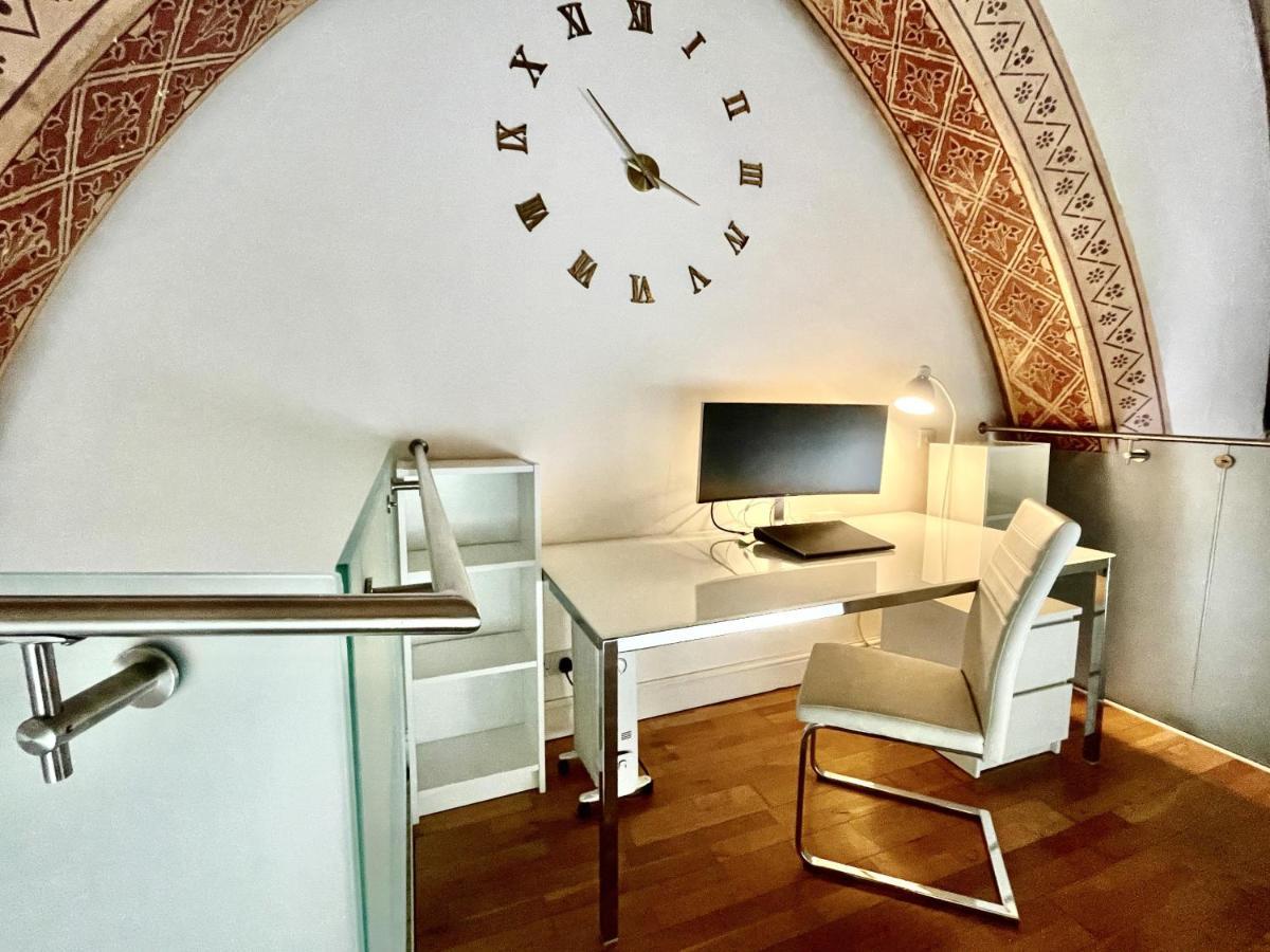 Rare 1-Bed Church Converted Apartment In Лондон Екстер'єр фото